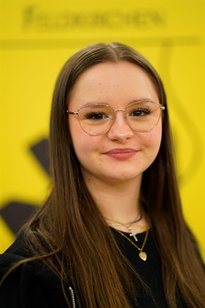 8 Frauen - Catherine